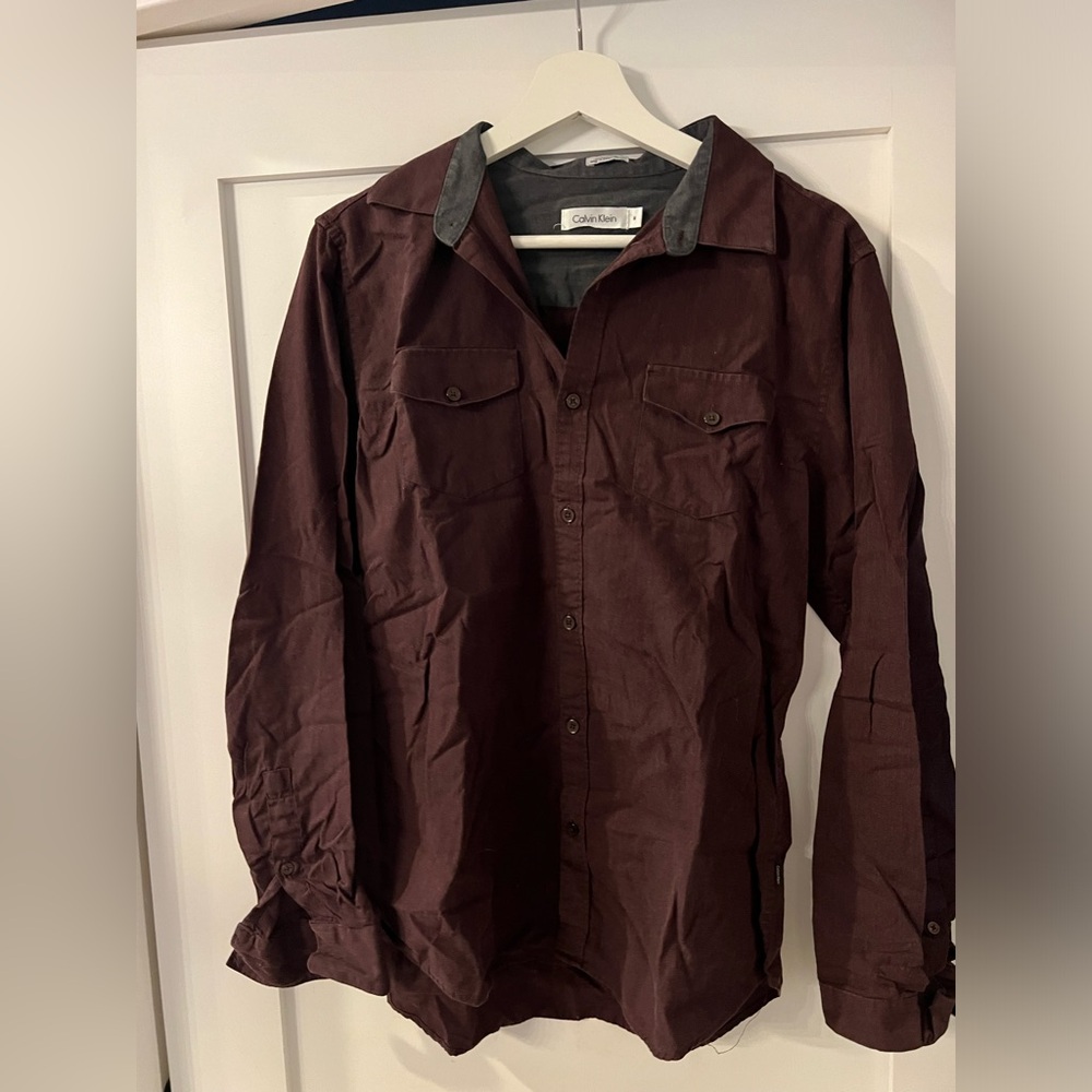 Calvin Klein men’s medium dress shirt. Great condition